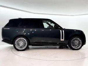 Range Rover Autobiography 3.0L D300 Standard - Image 6