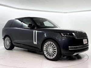 Range Rover Autobiography 3.0L D300 Standard - Image 7