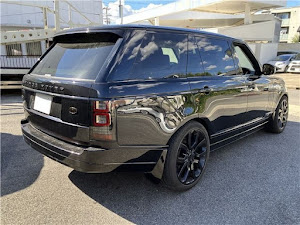 Range Rover Autobiography Long Wheelbase 4WD - Image 6