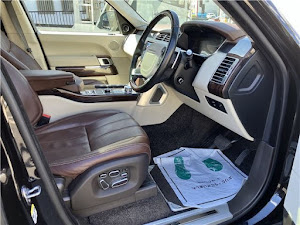 Range Rover Autobiography Long Wheelbase 4WD - Image 2