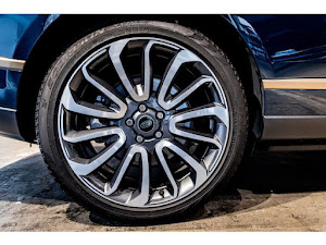 Range Rover SV Golden Edition 4WD - Image 3